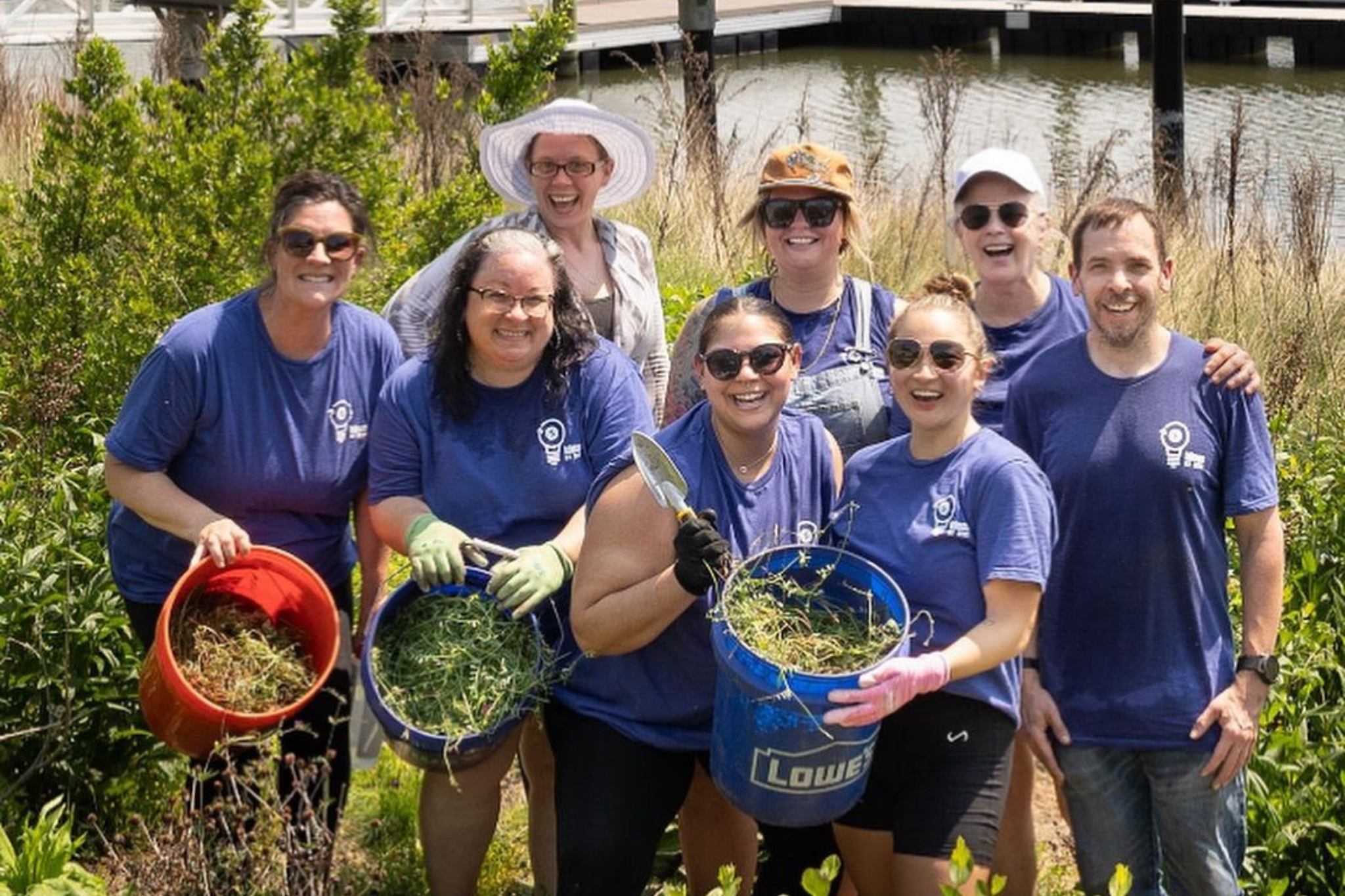 1.oak Financial volunteers at a community event